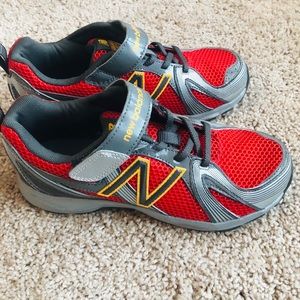 554 Boys New Balance